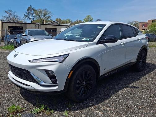 Summit White 2026 Buick Envista Sport Touring