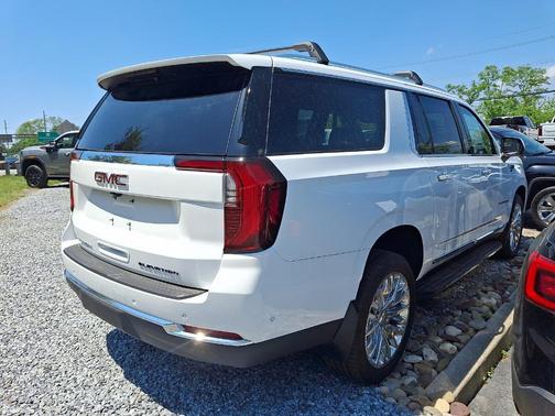 Summit White 2026 GMC Yukon XL Elevation
