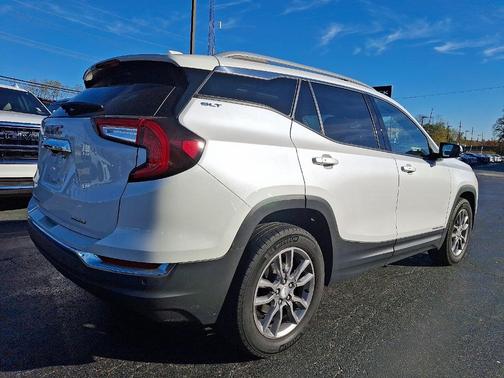2022 GMC Terrain SLT