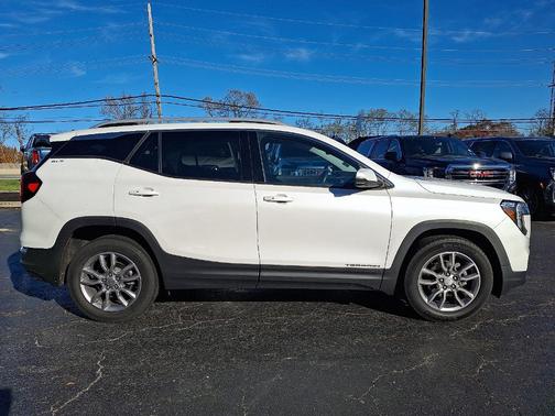 2022 GMC Terrain SLT