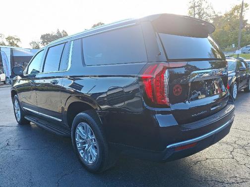 2022 GMC Yukon XL SLT
