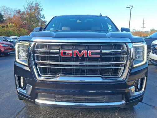 2022 GMC Yukon XL SLT