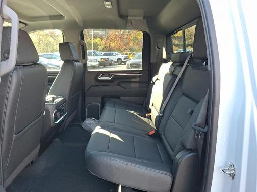 2026 GMC Sierra 2500 SLT