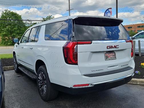 Summit White 2026 GMC Yukon XL Elevation