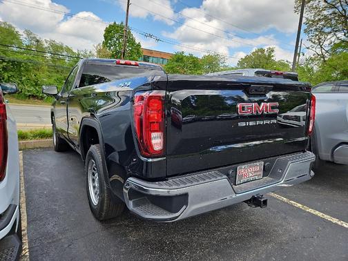 Onyx Black 2026 GMC Sierra 1500 Pro