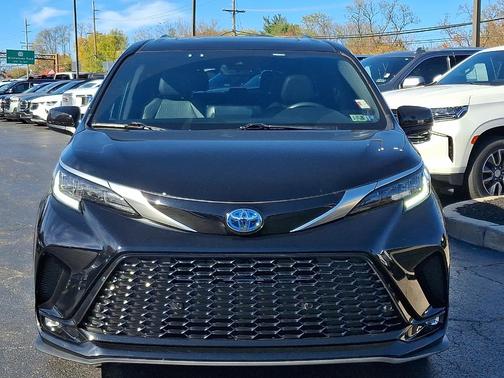2024 Toyota Sienna XSE 7 Passenger
