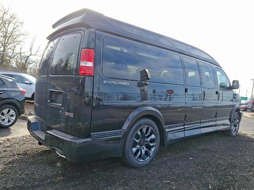 2025 GMC Savana 2500 Work Van