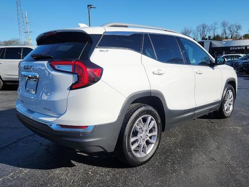 2022 GMC Terrain SLT