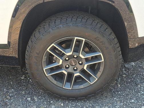 Summit White 2026 GMC Terrain AWD AT4