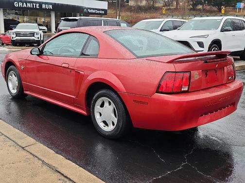 1999 Ford Mustang 