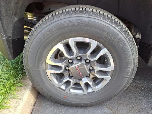 2026 GMC Sierra 2500 SLT