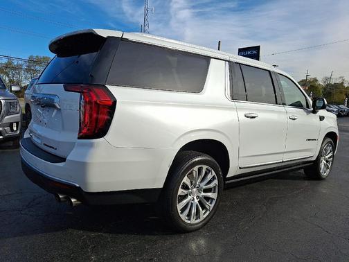 2023 GMC Yukon XL Denali