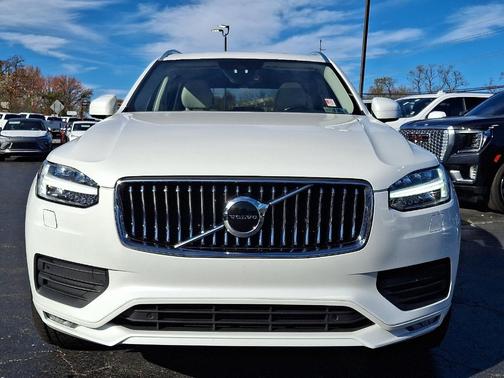 2021 Volvo XC90 T6 Momentum 7 Passenger
