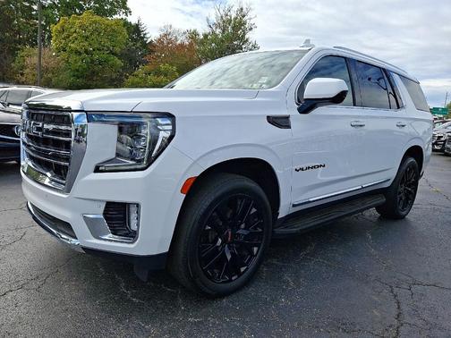 2023 GMC Yukon SLT