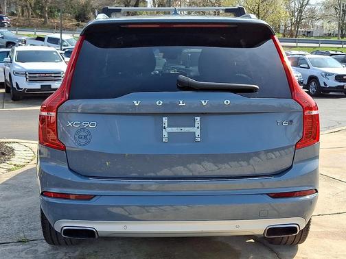 Thunder Gray Metallic 2020 Volvo XC90 T6 Momentum 7 Passenger
