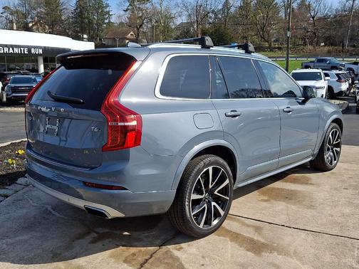 Thunder Gray Metallic 2020 Volvo XC90 T6 Momentum 7 Passenger
