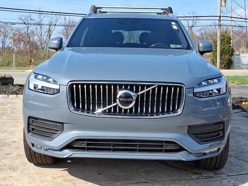 Thunder Gray Metallic 2020 Volvo XC90 T6 Momentum 7 Passenger