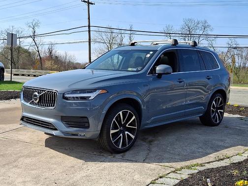 Thunder Gray Metallic 2020 Volvo XC90 T6 Momentum 7 Passenger