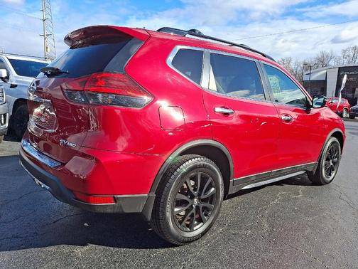 2017 Nissan Rogue SV