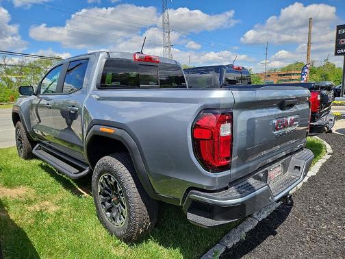 Sterling 2026 GMC Canyon AT4