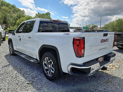 Summit White 2026 GMC Sierra 1500 SLT