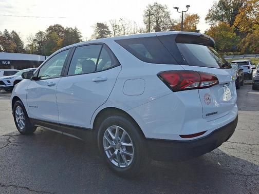 2023 Chevrolet Equinox LS