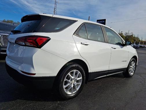 2023 Chevrolet Equinox LS