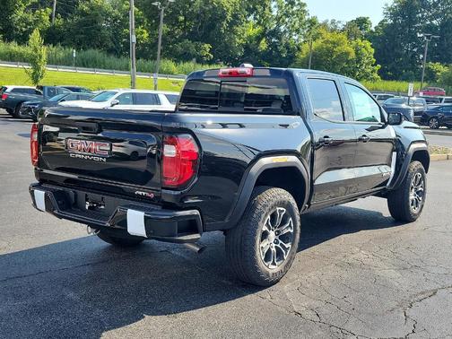 2023 GMC Canyon AT4