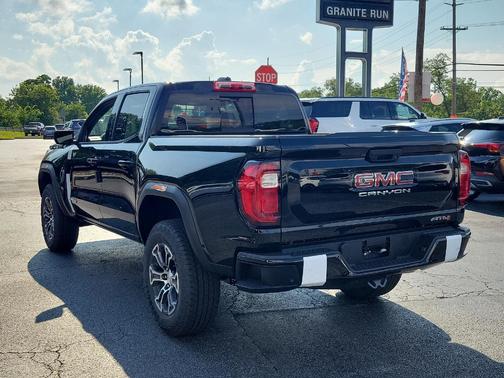 2023 GMC Canyon AT4