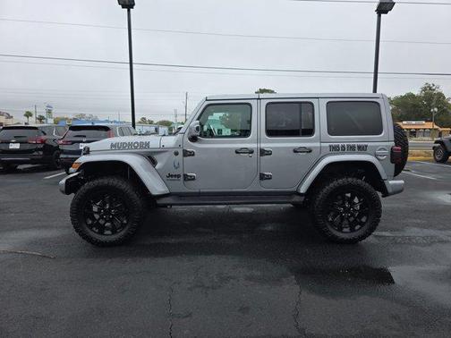 2021 Jeep Wrangler Unlimited Sahara Altitude