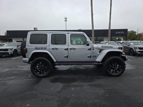 2021 Jeep Wrangler Unlimited Sahara Altitude
