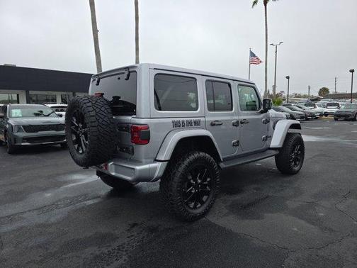 2021 Jeep Wrangler Unlimited Sahara Altitude