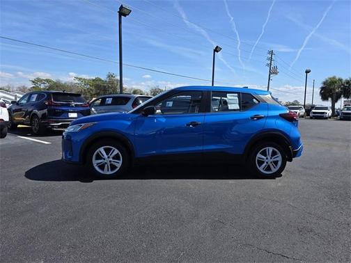 2023 Nissan Kicks S