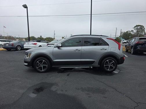 2024 Kia Niro EX