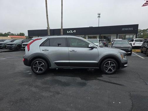 2024 Kia Niro EX