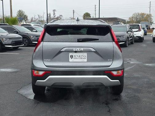 2024 Kia Niro EX