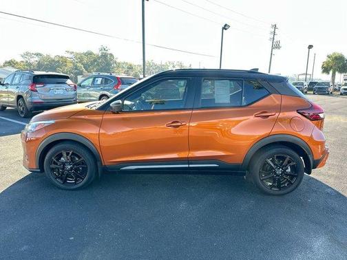 2023 Nissan Kicks SR