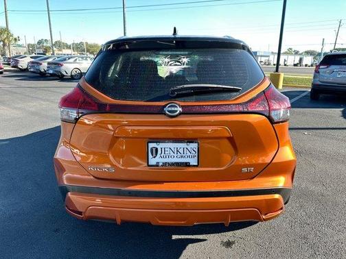 2023 Nissan Kicks SR