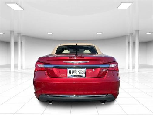 2012 Chrysler 200 Touring