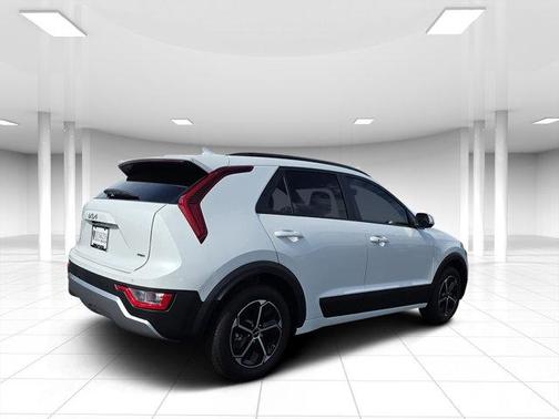 2025 Kia Niro EX