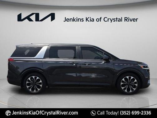 Metal 2024 Kia Carnival EX