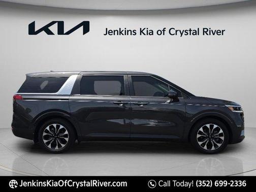 Metal 2024 Kia Carnival EX