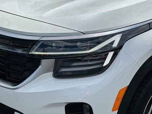 2025 Kia Seltos SX