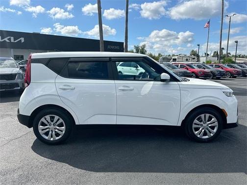 2022 Kia Soul LX