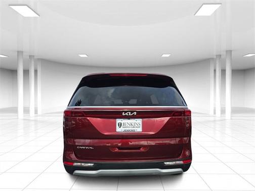 2023 Kia Carnival LX