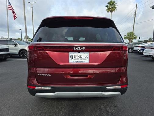 2023 Kia Carnival LX