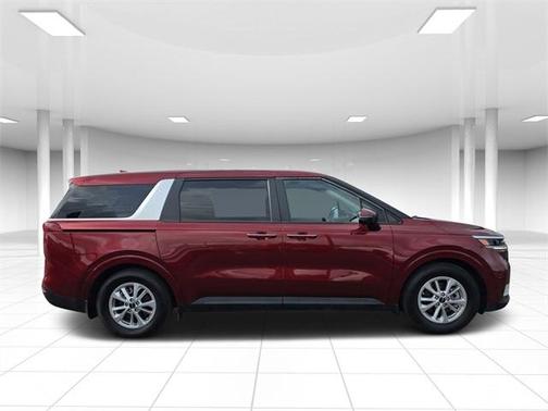 2023 Kia Carnival LX