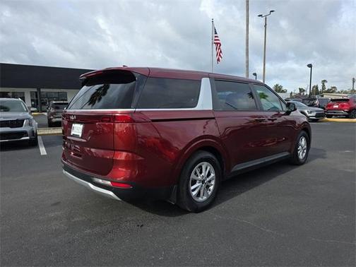 2023 Kia Carnival LX