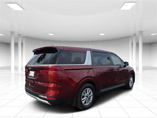 2023 Kia Carnival LX