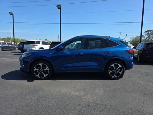 2023 Ford Escape ST-Line Elite